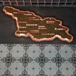 Дерев'яна мапа Грузії на акрилі з підсвічуванням, колір Горіх