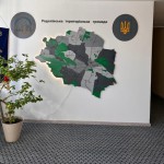 Дерев’яна карта Радехівської територіальної громади з підсвіткою