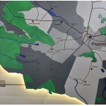 Дерев’яна карта Радехівської територіальної громади з підсвіткою
