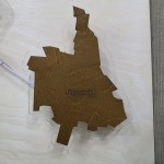 Дерев'яна мапа Києва з містами-супутниками на акрилі з підсвічуванням, колір Капучино
