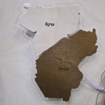 Дерев'яна мапа Києва з містами-супутниками на акрилі з підсвічуванням, колір Капучино