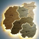 Дерев'яна мапа Чернігівської області з підсвічуванням, колір світле дерево