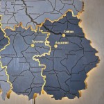 Дерев'яна мапа Вінницької області на акрилі з підсвічуванням між районами, колір Графіт