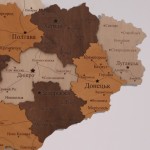 Карта України з дерева та підсвічуванням, колір Золотий