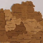 Багатошарова мапа України з дерева, колір Горіх