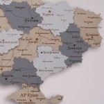 Мапа України з дерева та підсвічуванням, колір Прованс