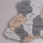 Мапа України з дерева та підсвічуванням, колір Прованс
