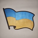Прапор України з дерева на стіну