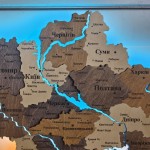Деталізована карта України з підсвічуванням річок, колір Брауні