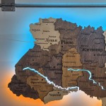 Деталізована карта України з підсвічуванням річок, колір Брауні