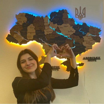 Карта України з підсвіткою річок та кордонів, колір Вулкан