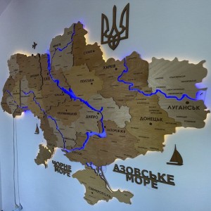 Деталізована дерев'яна карта України з підсвіткою та річками, колір Світле дерево