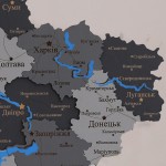 Дерев'яна карта України з річками та підсвіткою, колір Хай-тек