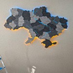 Дерев'яна карта України з підсвіткою річок, колір Хай-Тек