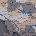 Дерев'яна карта України з річками та дорогами, колір Прованс