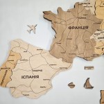 Дерев'яна багатошарова карта Європи з підсвіткою, колір Світлий Горіх